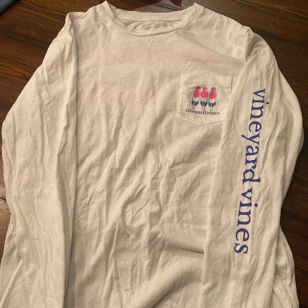 Vineyard Vines rocket pop long sleeve shirt. Kids medium. Great condition